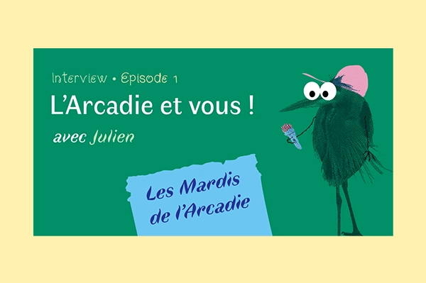 Héron avec des yeux BD qui tient un micro