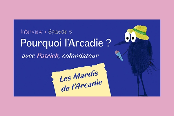 Héron avec des yeux BD qui tient un micro