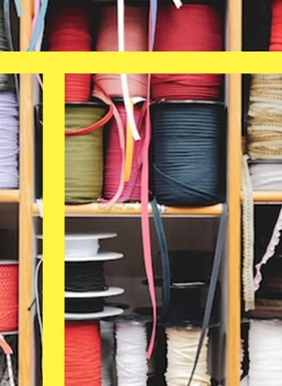 Bobines de fil de nombreuses couleurs